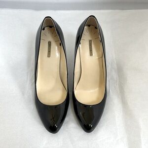 Max studios patent leather pumps. Size 8 in exc. condition nicely padded footbed